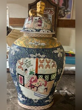Vintage Chinoiserie Large Temple Jar / Foo Dog Ginger Jar